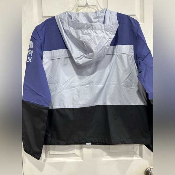 The North Face Women's Large Trailwear Wind Whistle Jacket NWT Purple Black - Picture 4 of 16